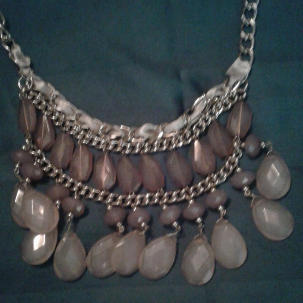 Ann Taylor Loft statement necklace - Picture 3 of 4